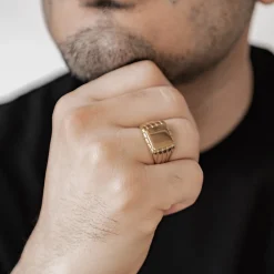 Auffällige Ringe | Hey Happiness Runder Siegelring für Herren aus Edelstahl