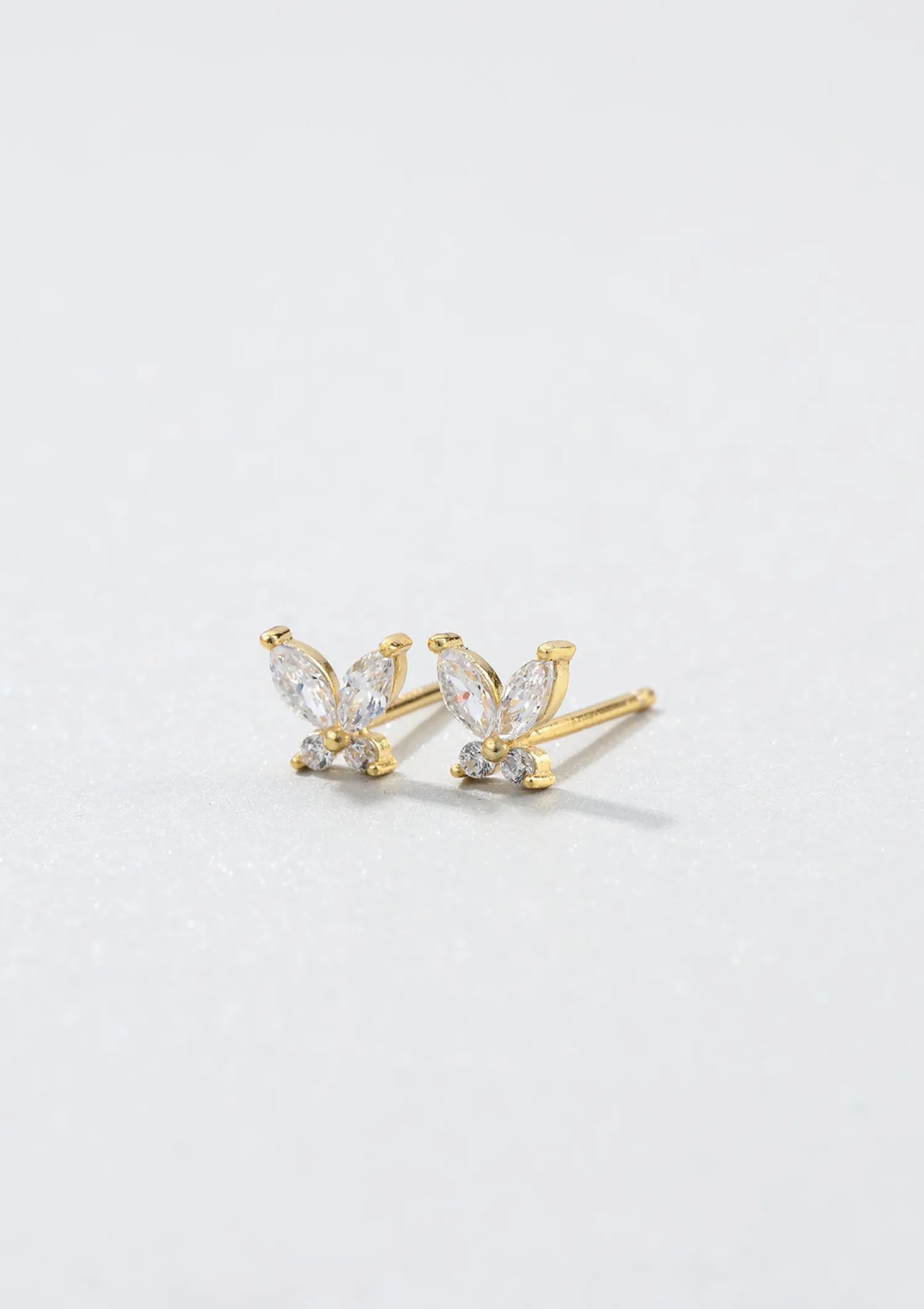 Ohrstecker | Hey Happiness Schmetterling Ohrstecker mit Schmucksteinen Sterlingsilber in Gold