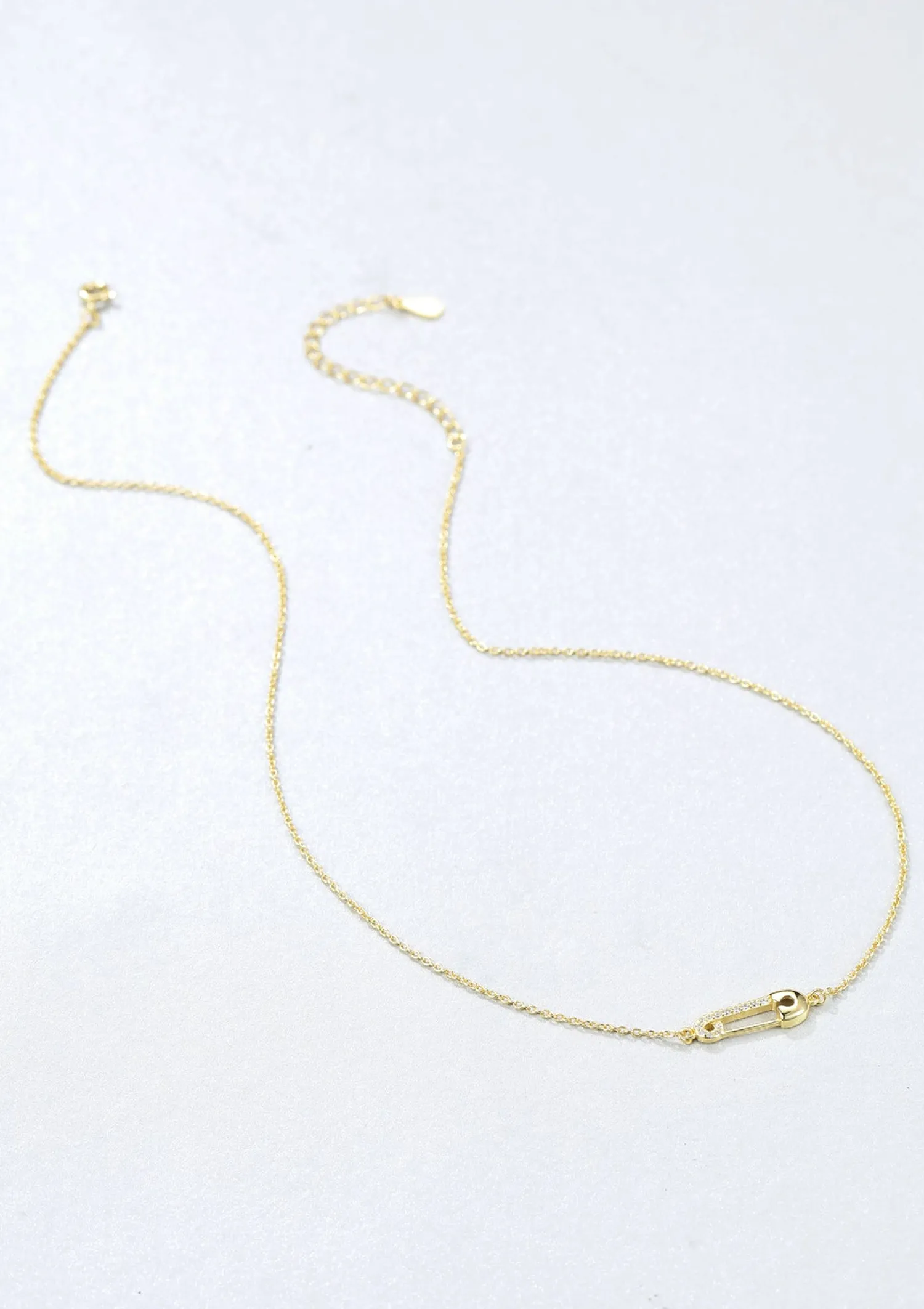 Filigrane Ketten | Hey Happiness Sicherheitsnadel Kette Sterlingsilber in Gold
