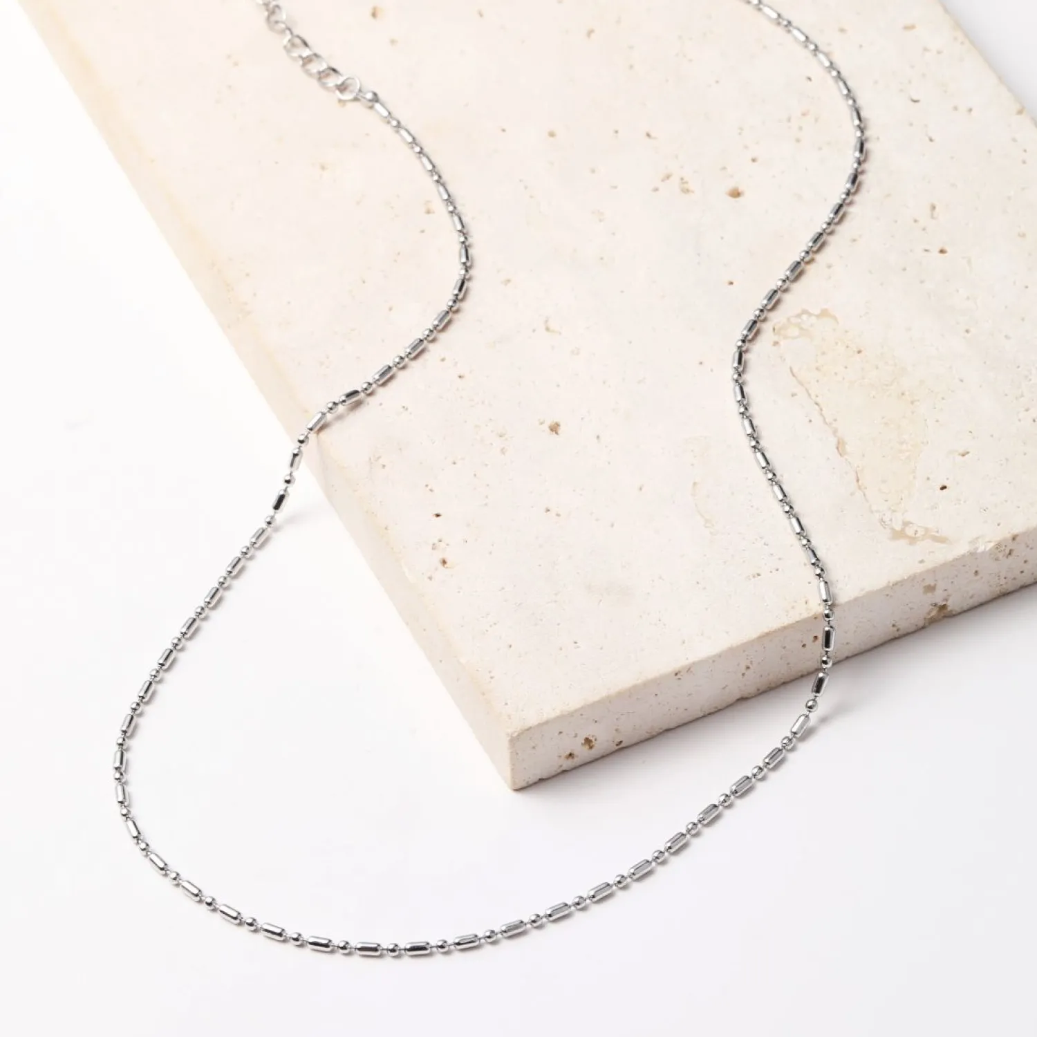 Filigrane Ketten | Hey Happiness Stab und Kugel Kette in Silber Silver