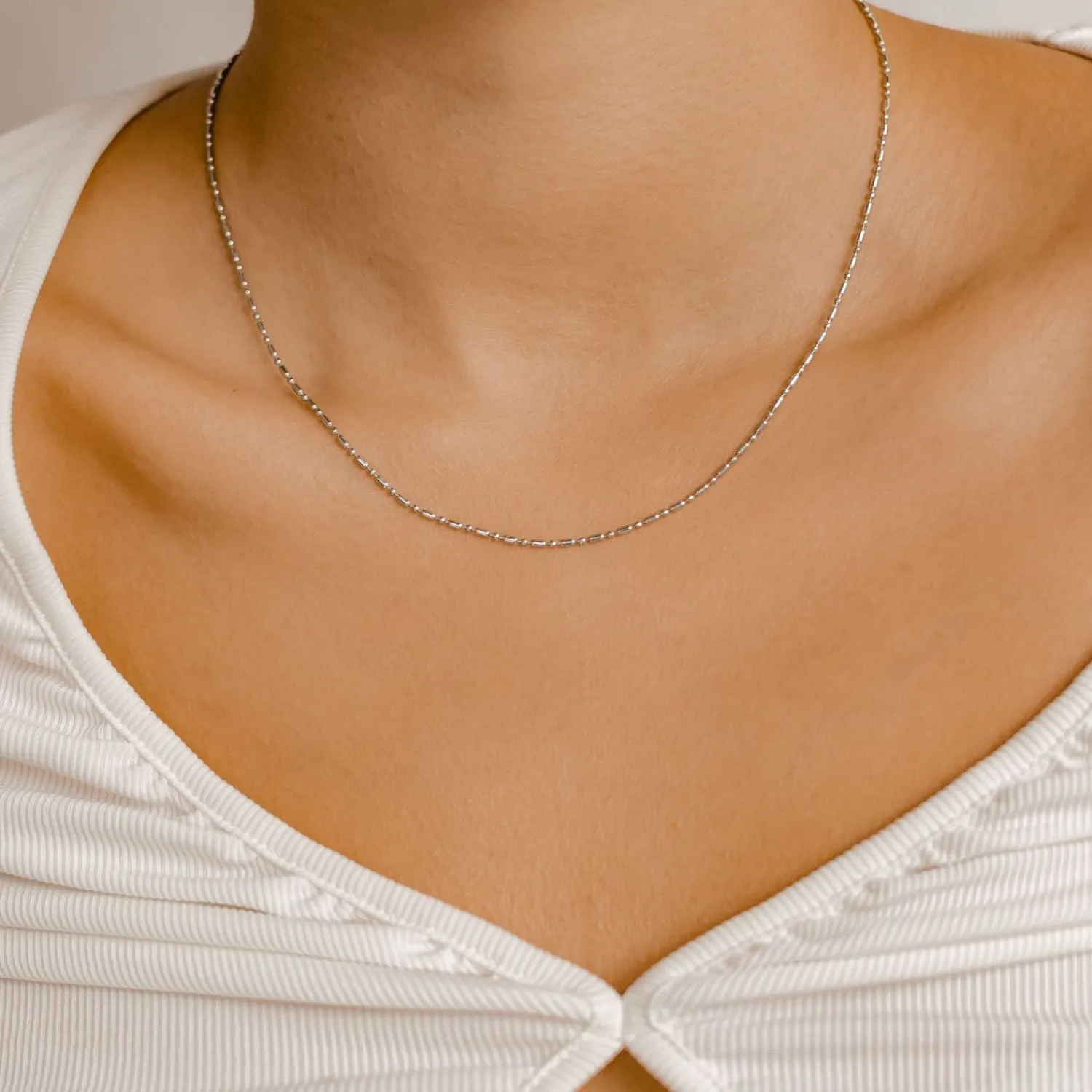 Filigrane Ketten | Hey Happiness Stab und Kugel Kette in Silber Silver
