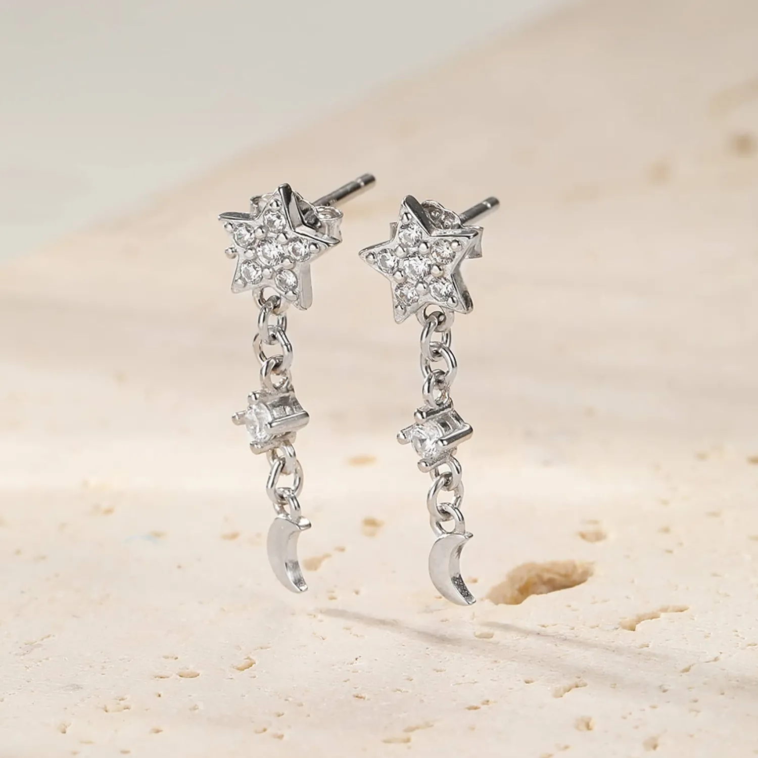 Ohrstecker | Hey Happiness Stern- und Mond Tropfen-Ohrstecker aus Sterlingsilber