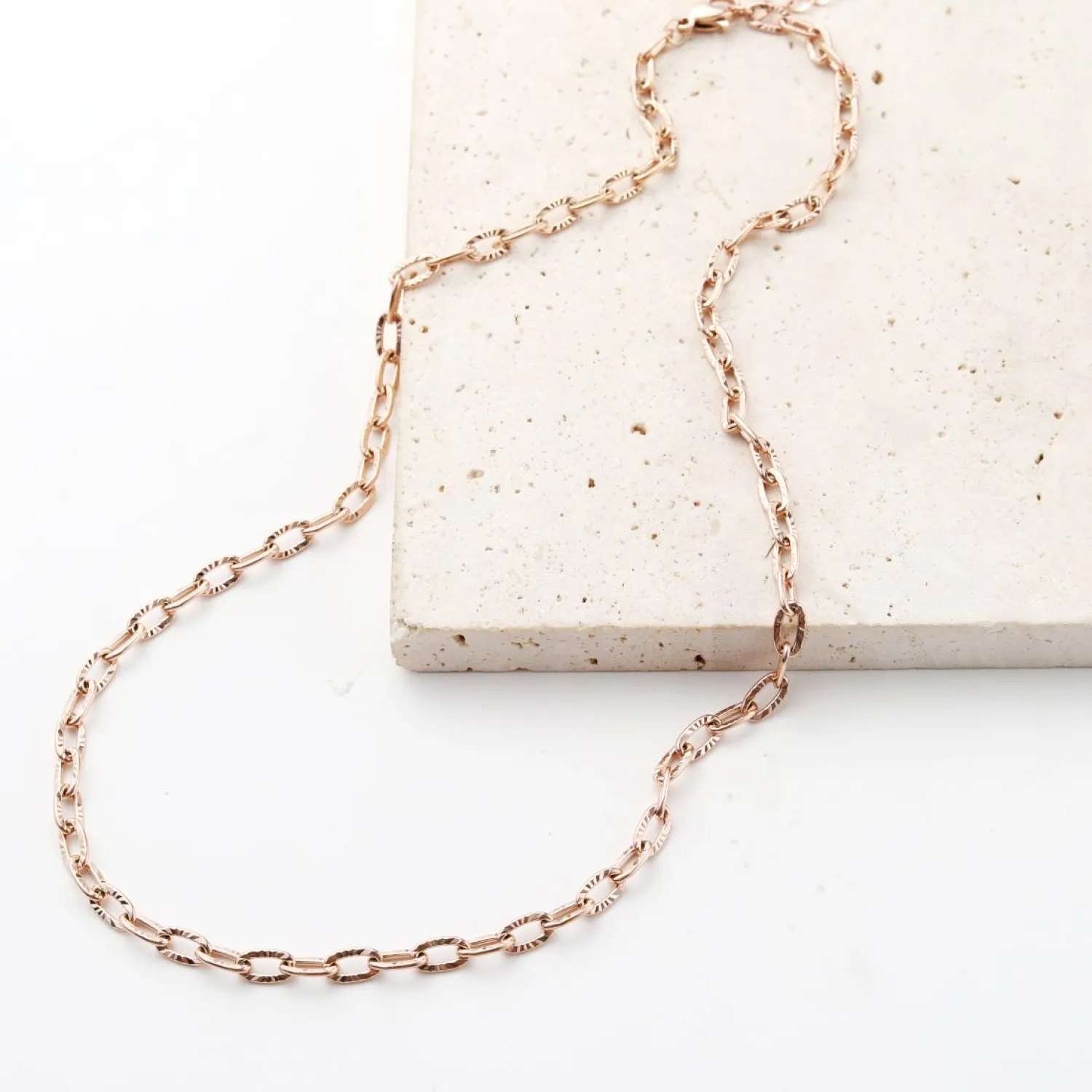 Filigrane Ketten | Hey Happiness Strukturierte Gliederkette in Rosegold Rose Gold