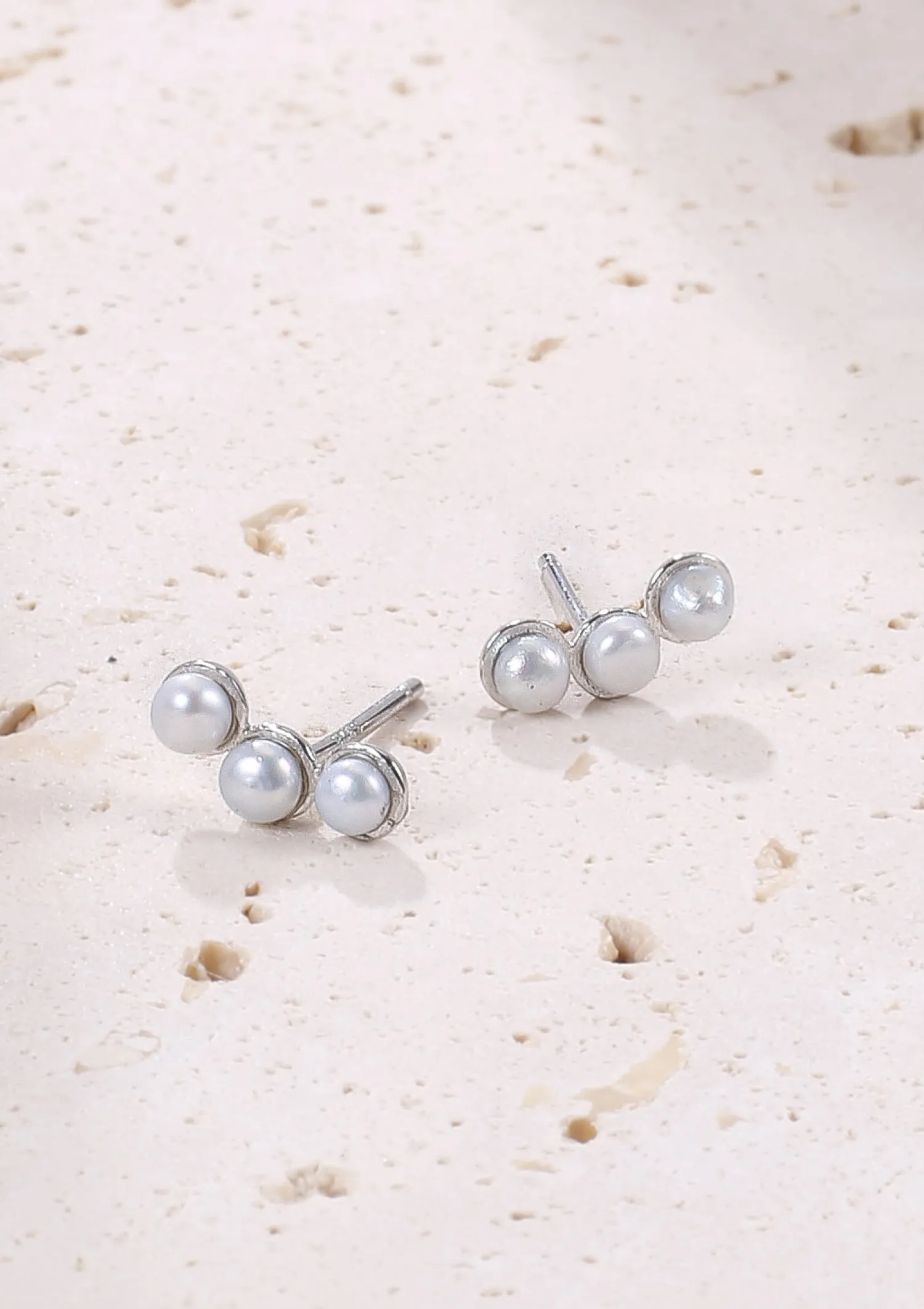 Ohrstecker | Perlenohrringe | Hey Happiness Trio Perlen Ohrstecker aus Sterlingsilber Silver