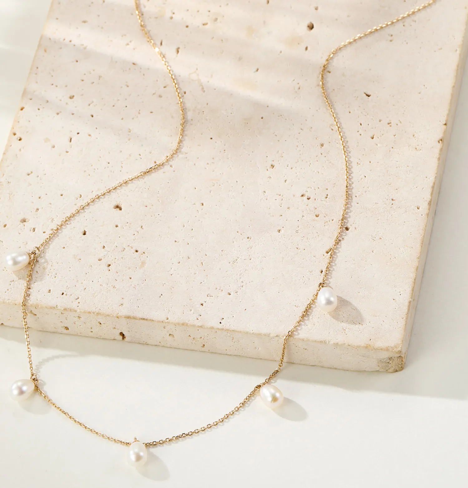 Filigrane Ketten | Hey Happiness Unersetzliche Perle Kette aus 585 Gold