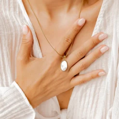 Anhänger | Hey Happiness Unique Oval Perlmutt Anhänger Gold