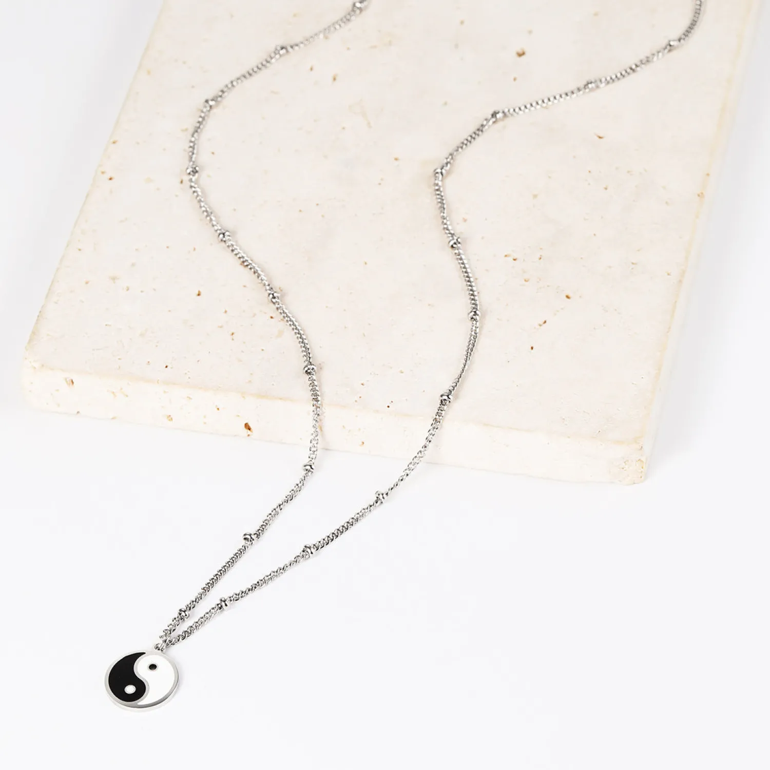 Filigrane Ketten | Hey Happiness Yin Yang Anhänger Kette im Kugelkette-Design in Silber Silver