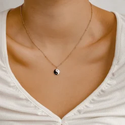 Filigrane Ketten | Hey Happiness Yin Yang Anhänger Kette im Kugelkette-Design in Rosegold Rose Gold