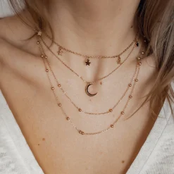 Filigrane Ketten | Hey Happiness Zarte Halbmond Kette in Rosegold Rose Gold