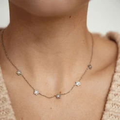 Necklace Sets | Filigrane Ketten | Hey Happiness Zierliche Blume Charm Kette in Silber Silver