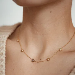 Necklace Sets | Filigrane Ketten | Hey Happiness Zierliche Blume Charm Kette in Gold