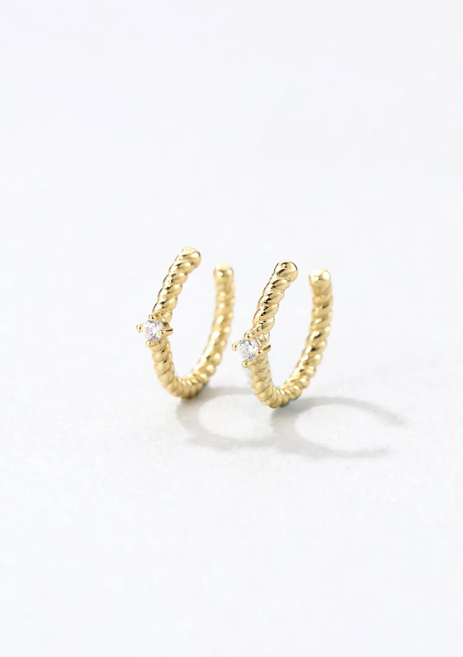 Ear Cuffs | Ohrstecker | Hey Happiness Zirkonia Ear Cuff Kordeldesign Sterlingsilber in Gold