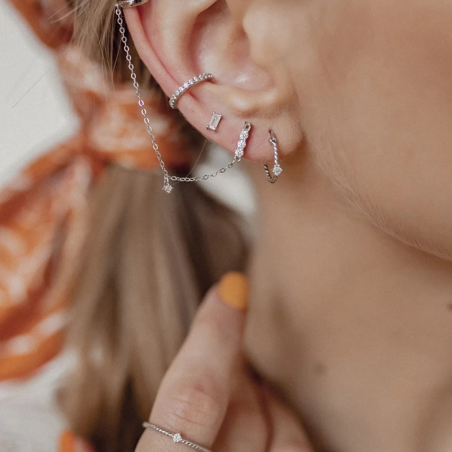 Creolen | Hey Happiness Zirkonia Huggie Ohrringe Kordeldesign Sterlingsilber Silver